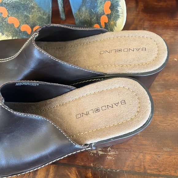Bandolino ladies Brown, leather clogs and NWOT super cute perfect condition 10 - Picture 13 of 16